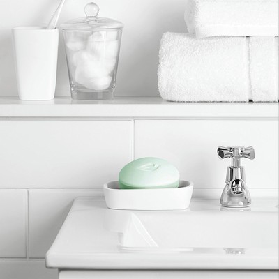 Dove Dove Refreshing Beauty Bar For Revitalized Skin Cucumber And Green Tea 106 G 3 Count 106.0 G - Image 6