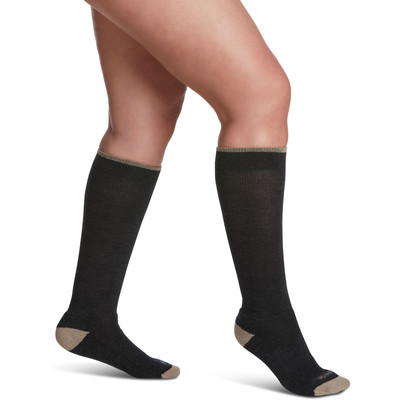 Merino Outdoor 421cs12 15-20mmhg Closed Toe, Calf Socks - Charcoal, Small - Image 3