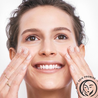 Olay Regenerist Collagen Peptide 24 Face Wash, Fragrance-free - 5.0 Fl Oz - Image 5