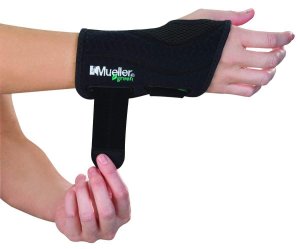 Mueller Green Fitted Wrist Brace, Maximum Support, Right - 1.0 Ea
