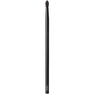 NARS #23 Precision Blend Brush - Ideal for Smoky Eye Looks