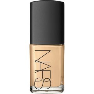 NARS Sheer Glow Foundation Color: Guadeloupe