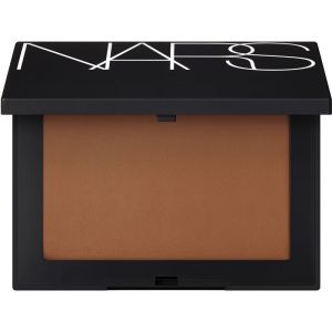 NARS Light Reflecting Pressed Setting Powder in Sable