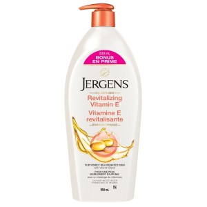 Jergens Revitalizing Vitamin E Oil-Infused Moisturizer 330 mL