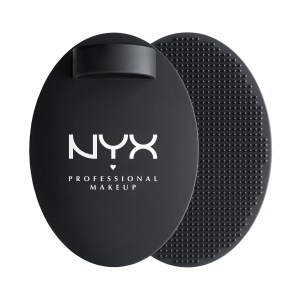 NYX Professional Makeup On The Spot Brush Cleansing Pad