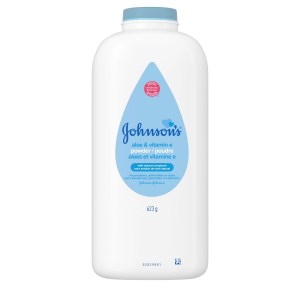 Johnson's Baby Powder with Aloe, Vitamin E, and Cornstarch 623 g